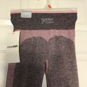 2 pairs VS Pink. Leggings.